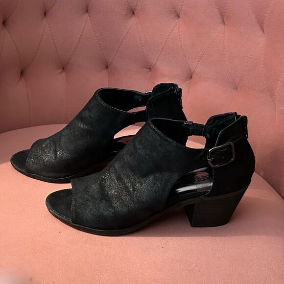 Carlos by Carlos Santana Della Gray Open Toe Silver Buckle Ankle Bootie Size 6.5 - Picture 4 of 9